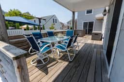 Barefoot Bungalow - Charming Getaway with Pool!